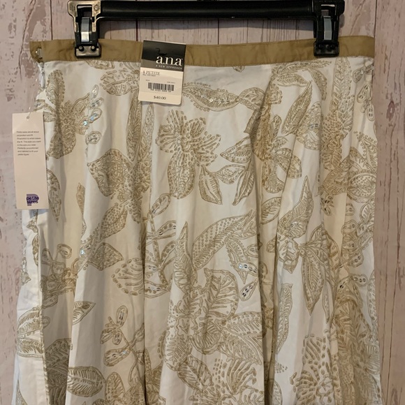 New a.n.a. A-line Swing Skirt Embellished 8 Petite - Picture 4 of 5